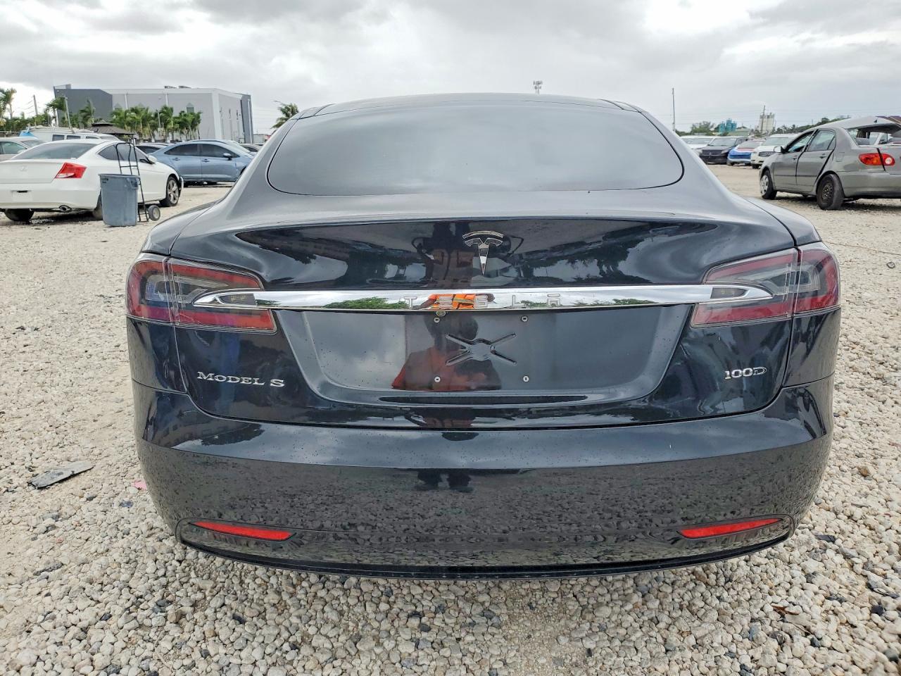 2017 Tesla Model S - Фото 6