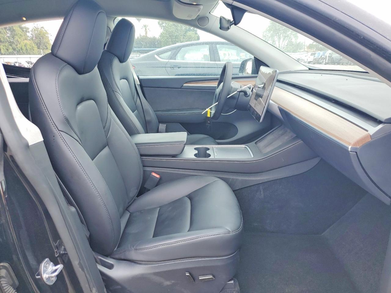 2024 Tesla Model Y - Image 7