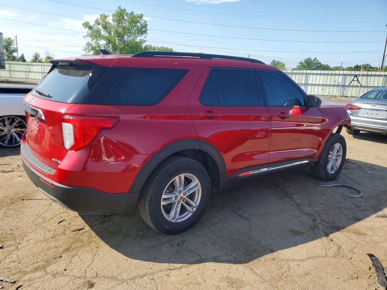 2023 Ford Explorer Xlt - Image 3