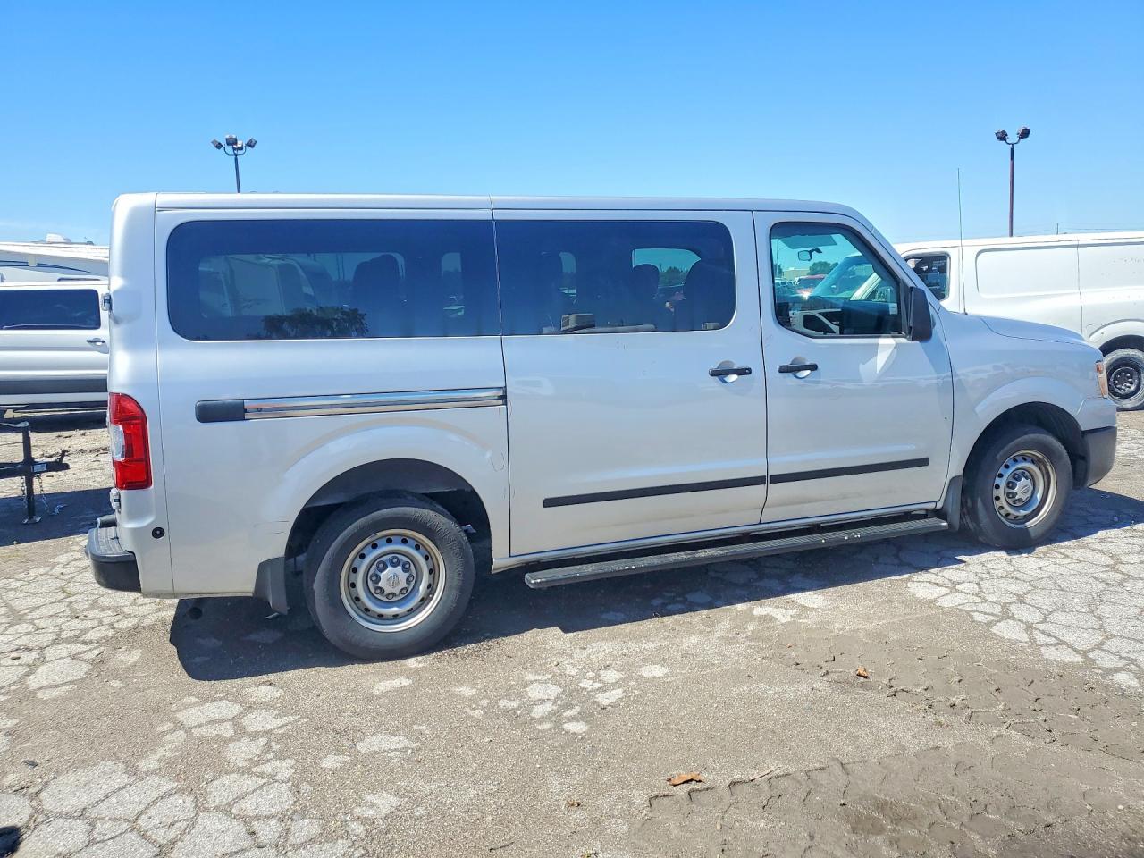 2020 Nissan Nv 3500 Hd S - Image 3
