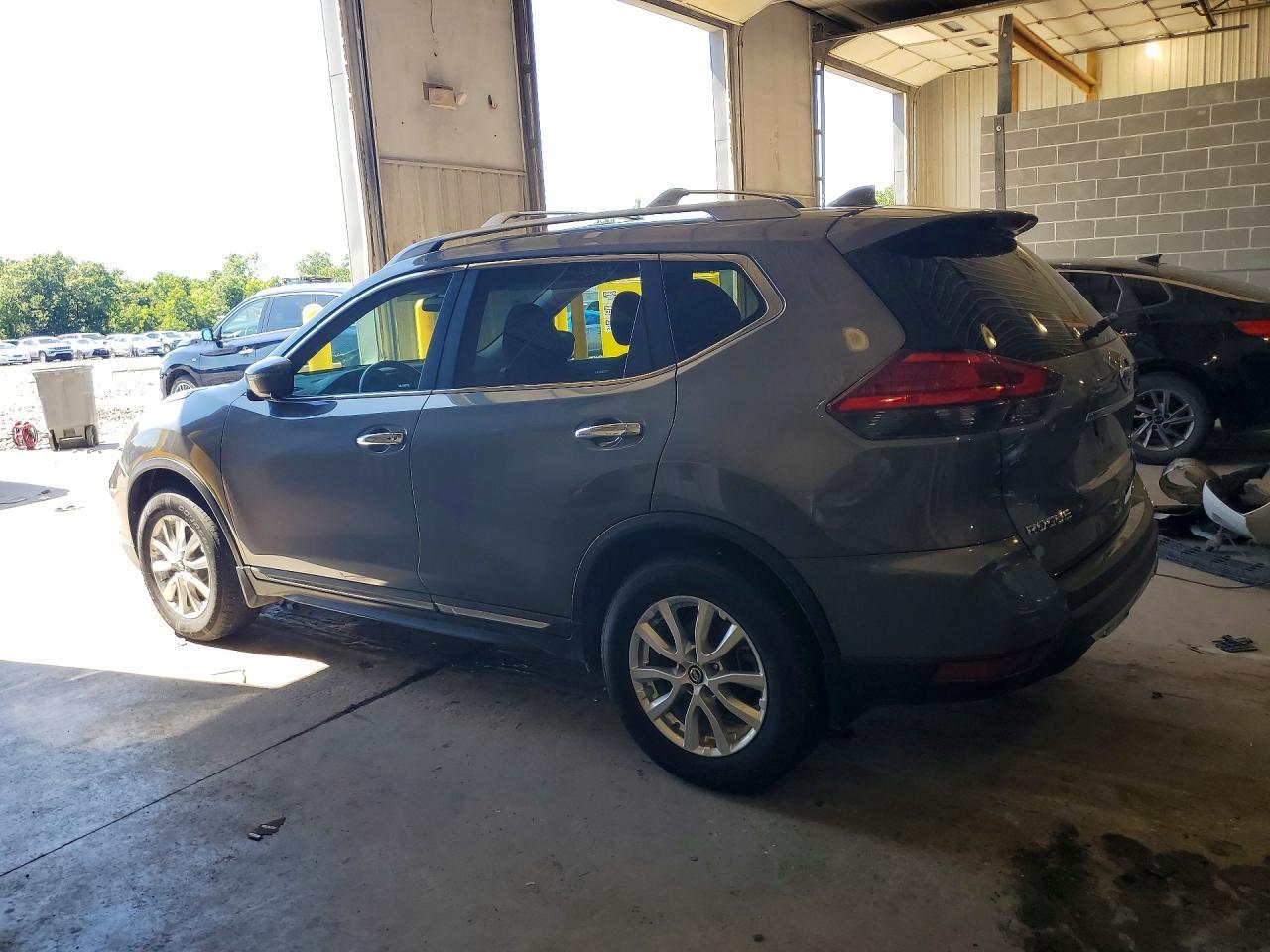 2017 Nissan Rogue S - Image 2