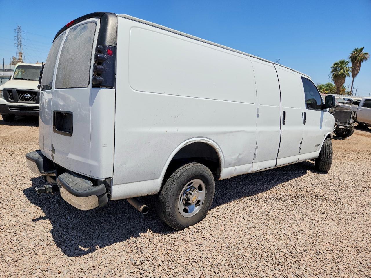 2004 Chevrolet Express G3500 - Фото 3