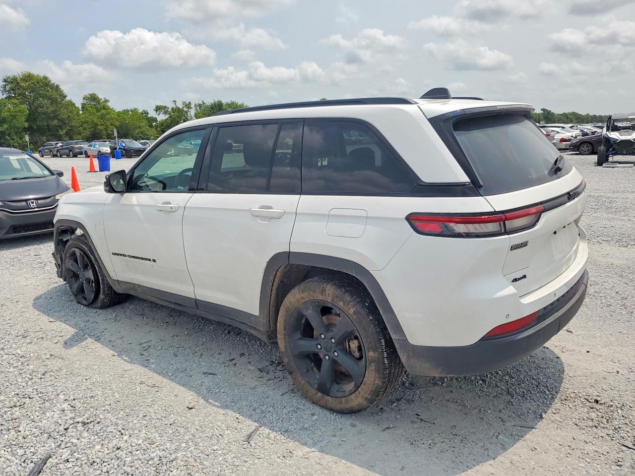 2024 Jeep Grand Cherokee Limited - Image 2