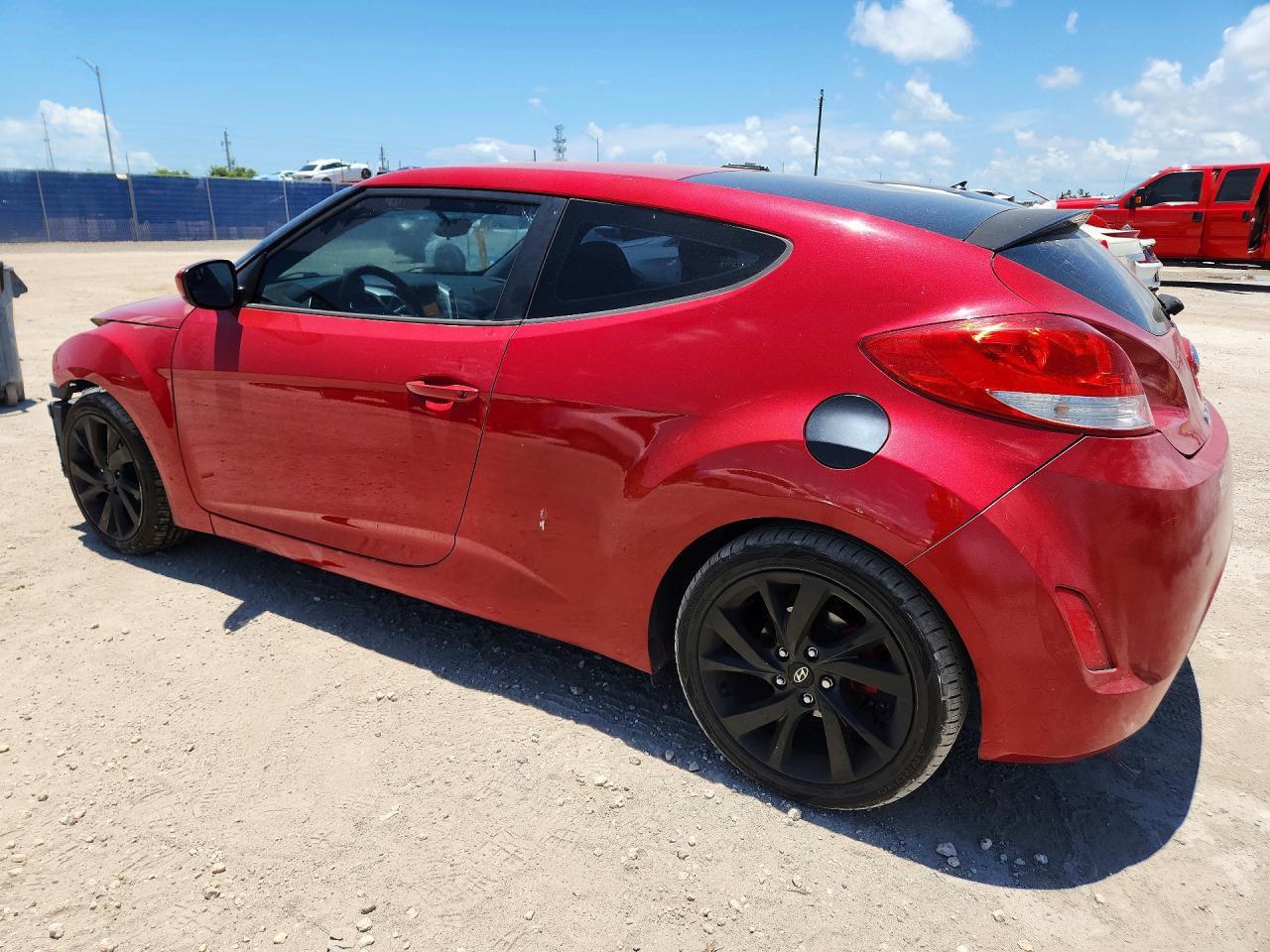 2016 Hyundai Veloster Base - Фото 2