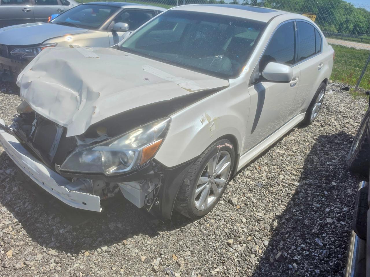 2013 Subaru Legacy 2.5I Premium - Фото 2