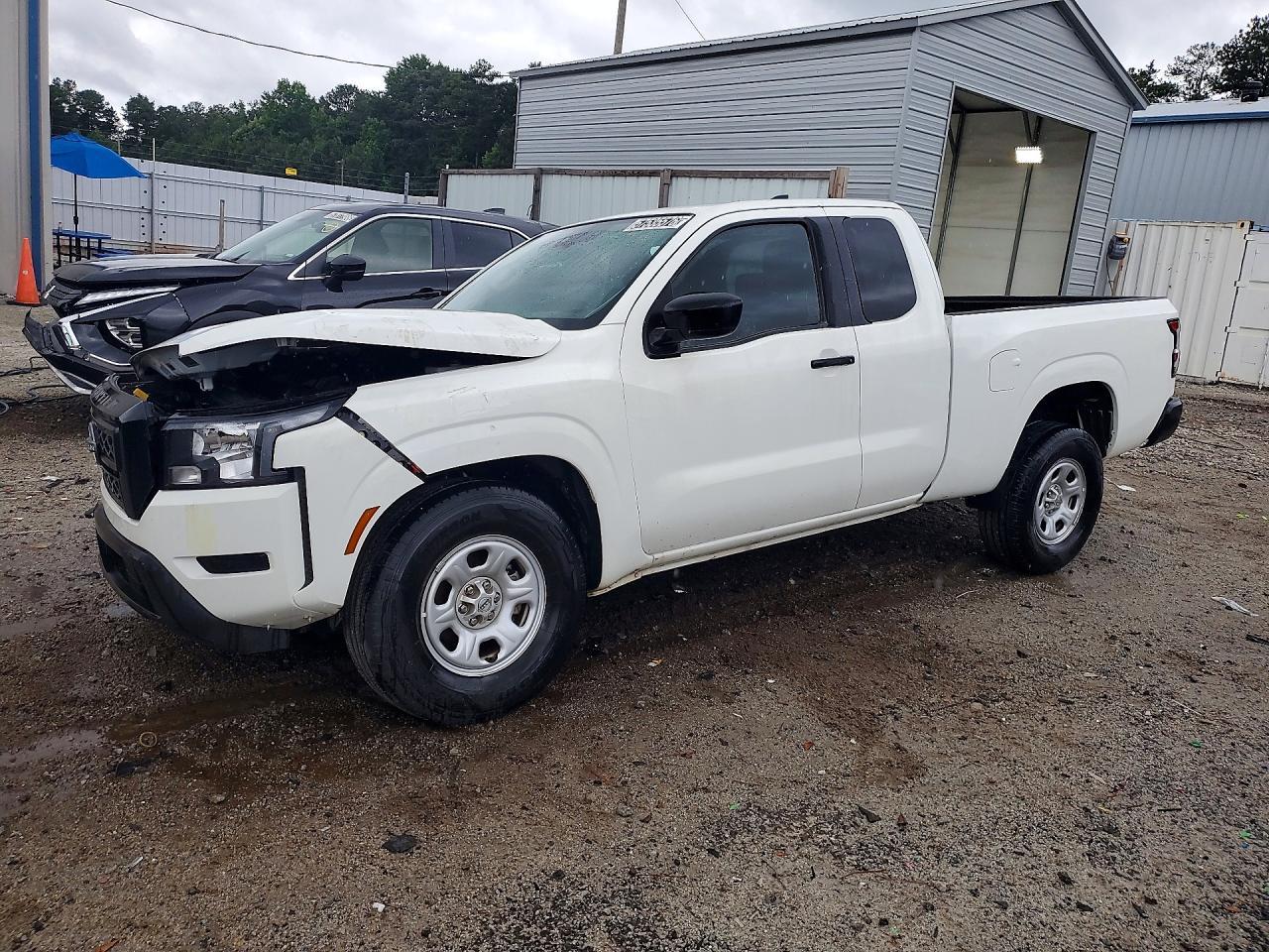 2024 Nissan Frontier S