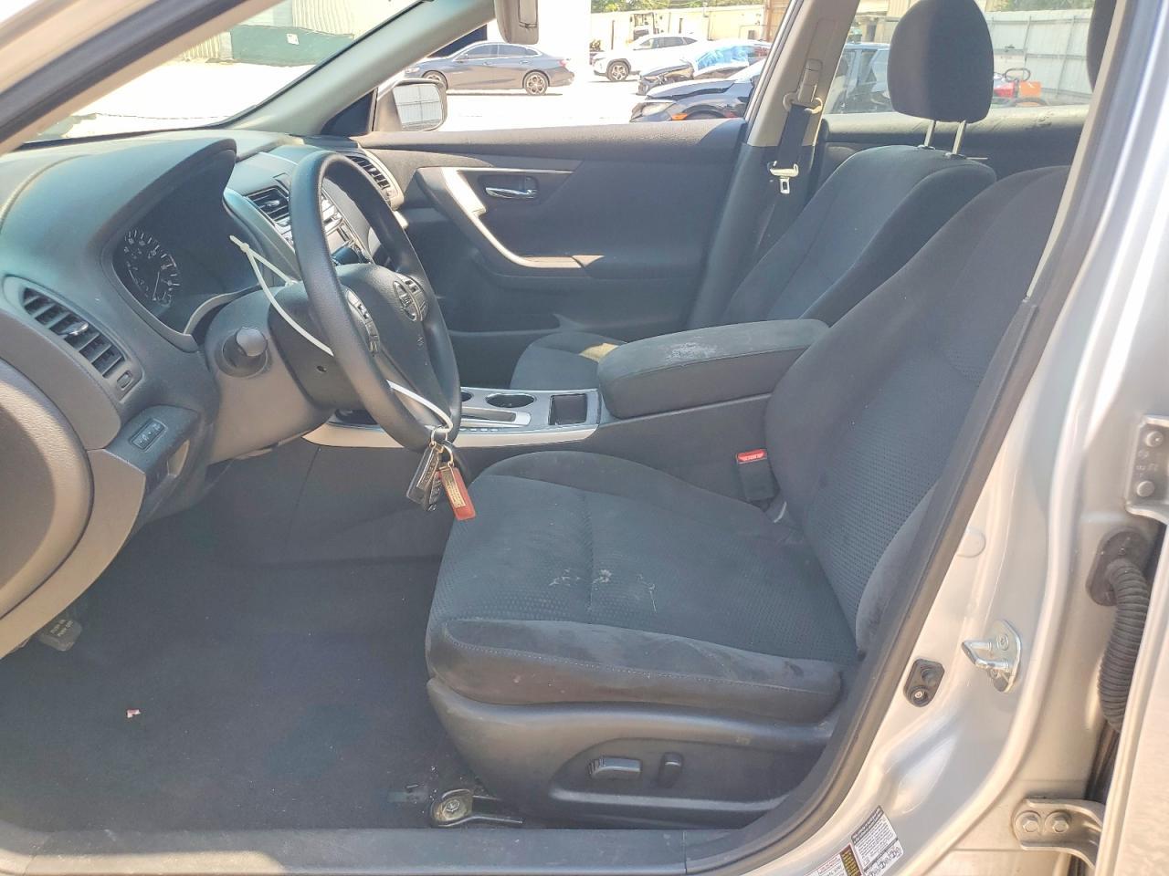 2015 Nissan Altima 2.5 S - Image 7