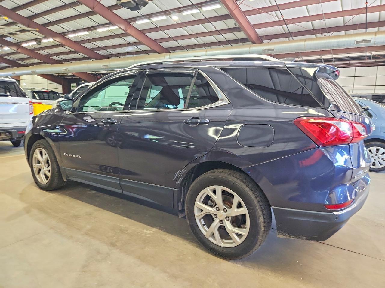 2019 Chevrolet Equinox Lt - Image 2