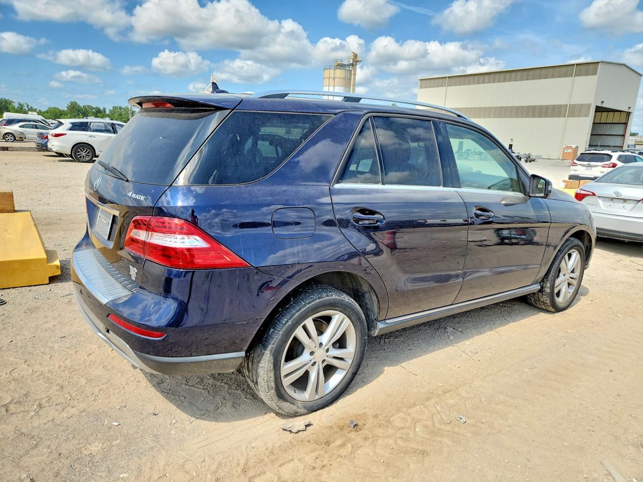 2015 Mercedes-Benz Ml 350 4Matic - Image 3
