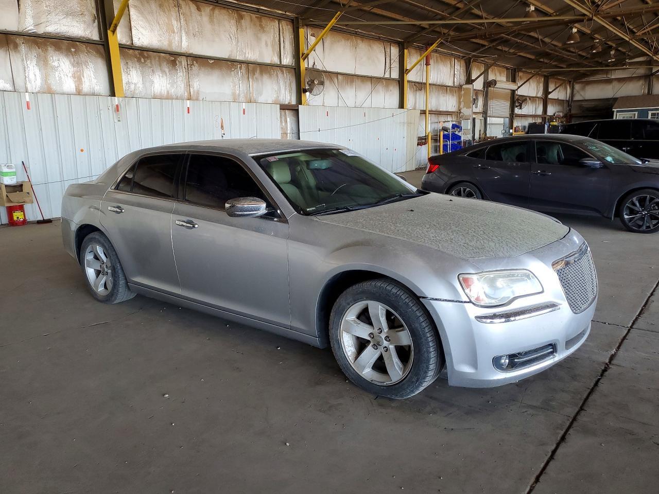 2011 Chrysler 300 Limited - Фото 4