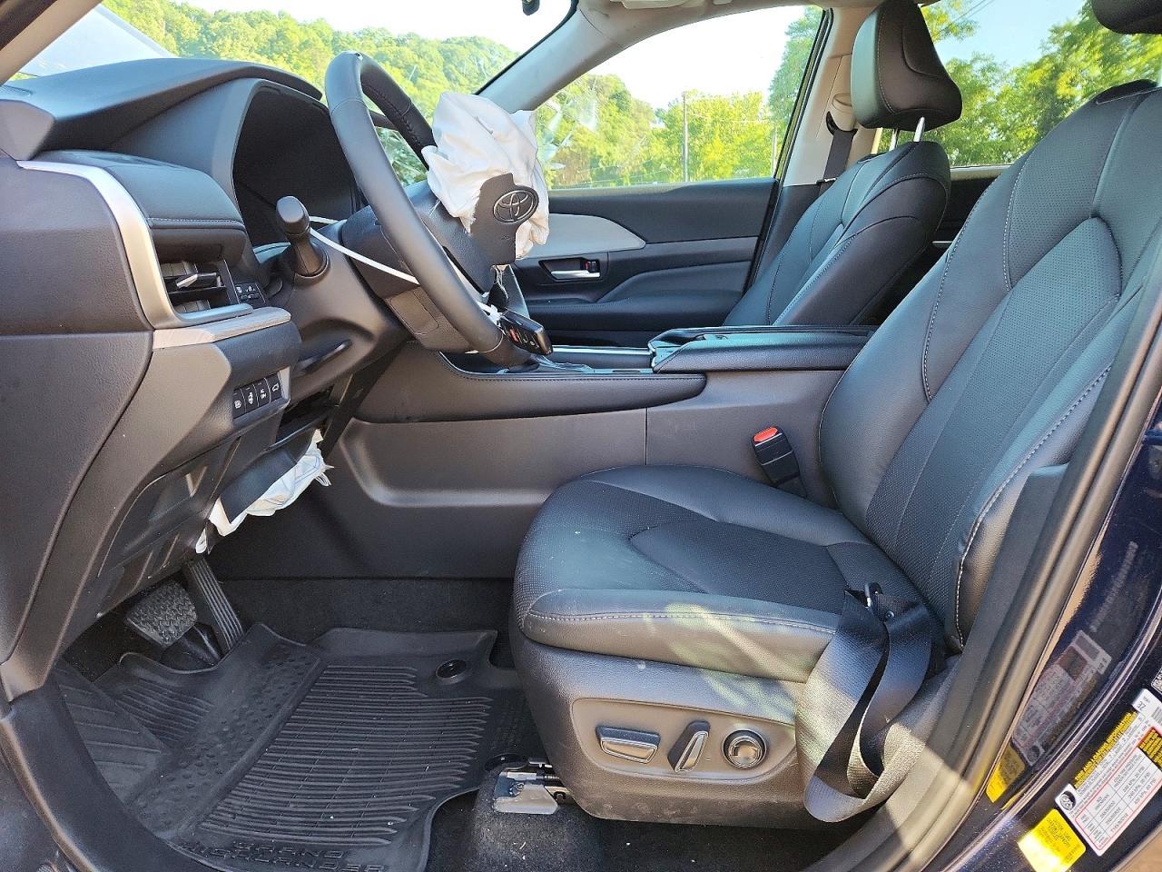 2026 Toyota Grand Highlander Hybrid Limited - Image 7