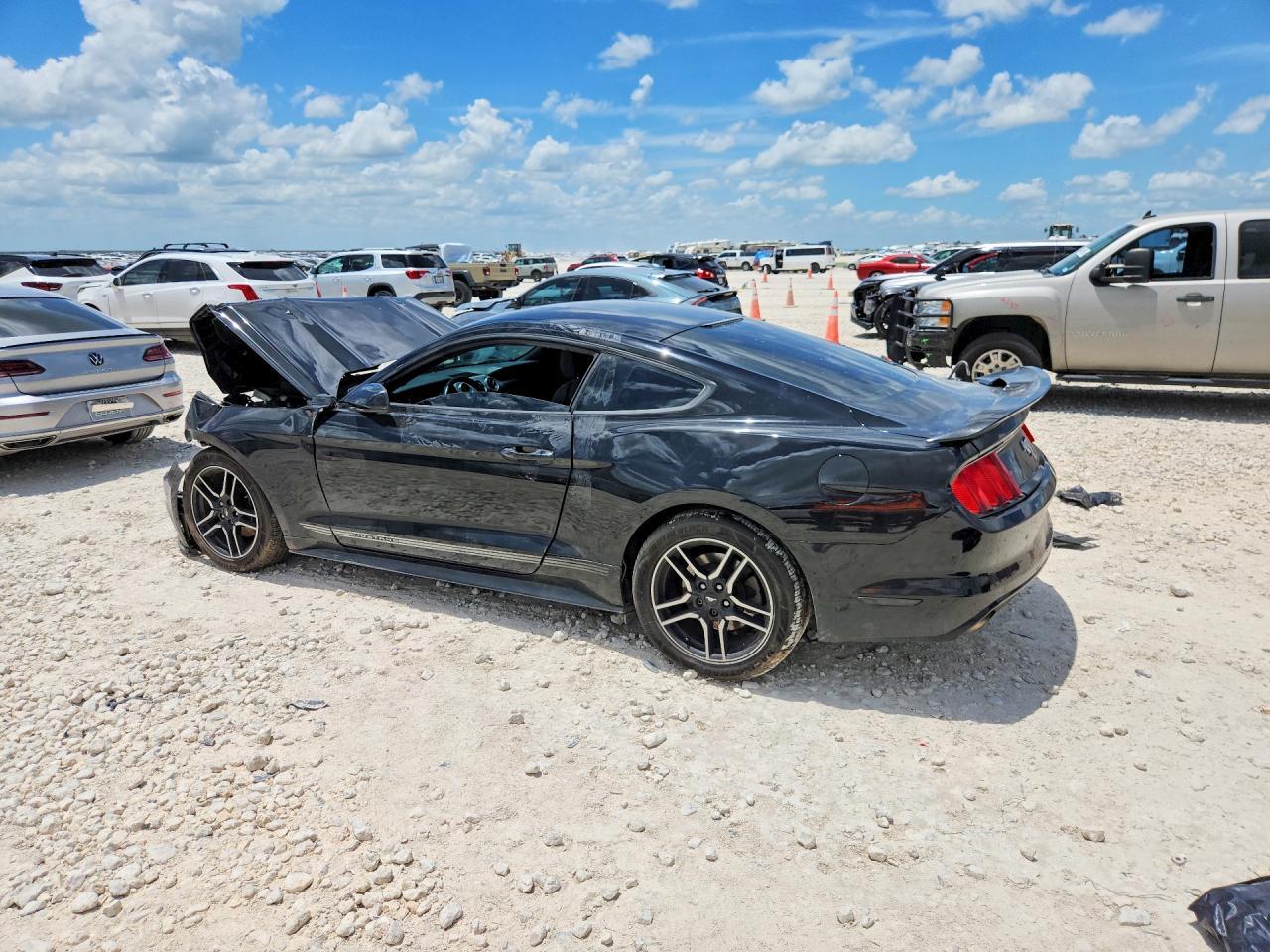2015 Ford Mustang - Фото 2