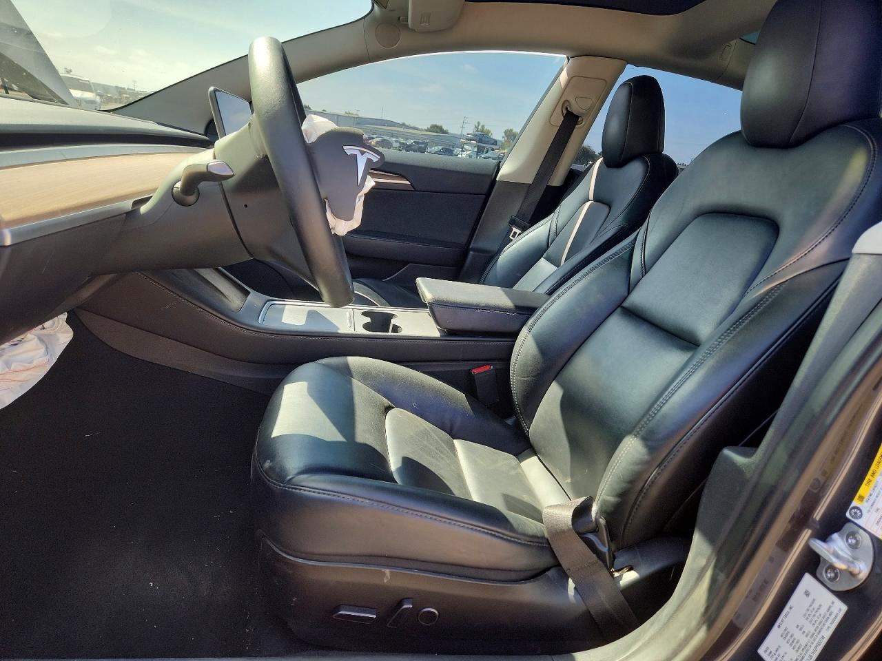 2023 Tesla Model 3 - Фото 7