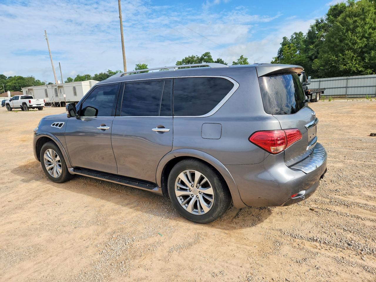 2016 Infiniti Qx80 Base - Image 2