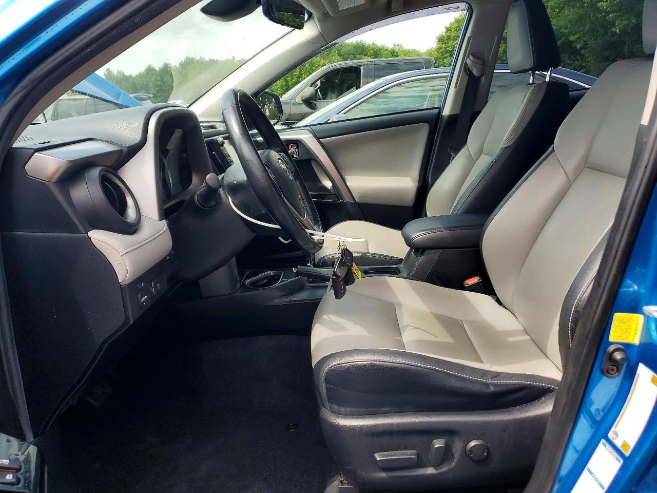 2017 Toyota Rav4 Limited - Image 7