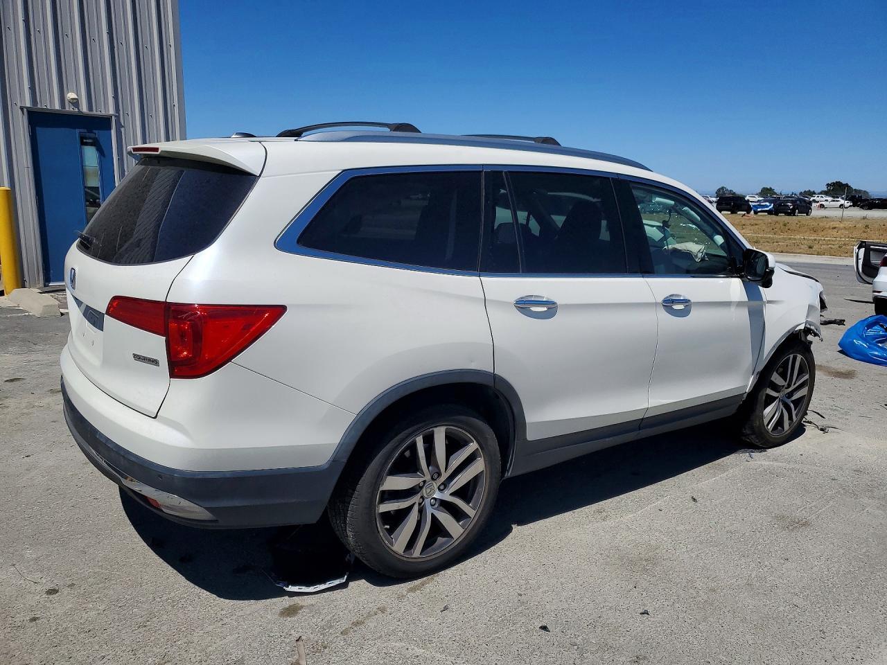 2017 Honda Pilot Touring - Фото 3