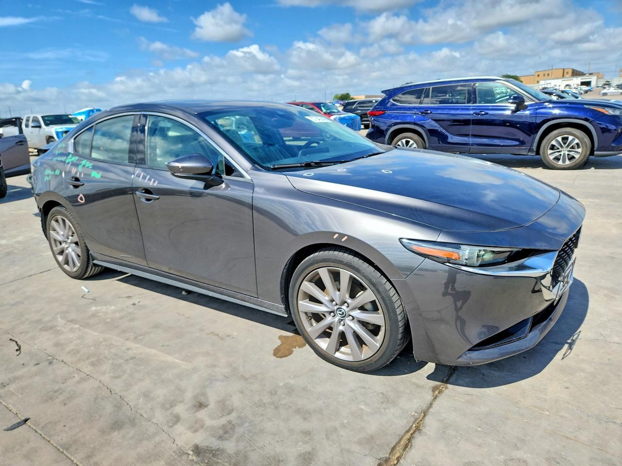 2019 Mazda 3 Premium - Фото 4