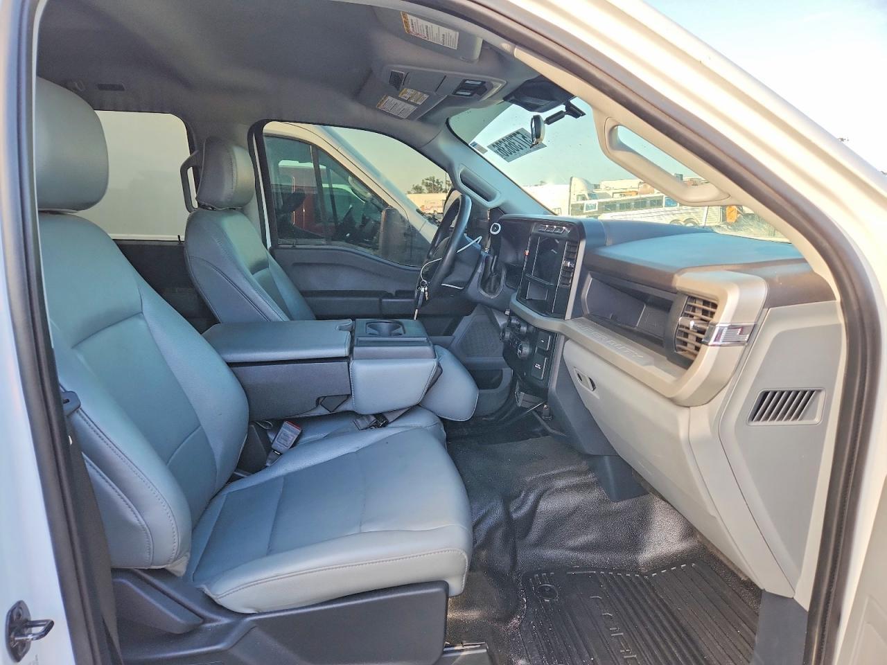 2024 Ford F550 Super Duty - Image 5
