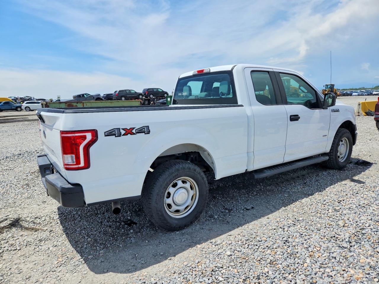 2015 Ford F150 Super Cab - Фото 3