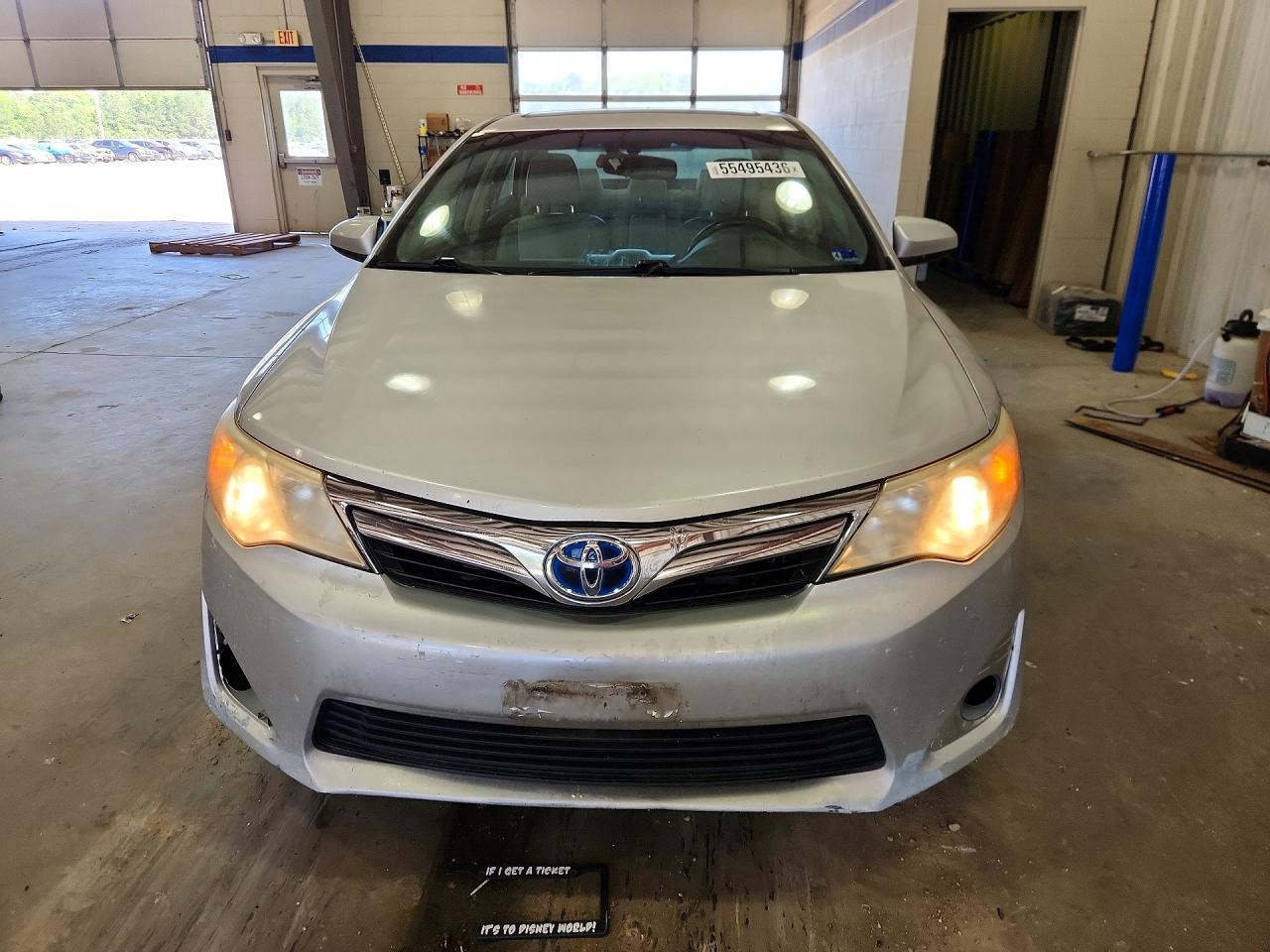 2012 Toyota Camry Hybrid Xle - Image 5