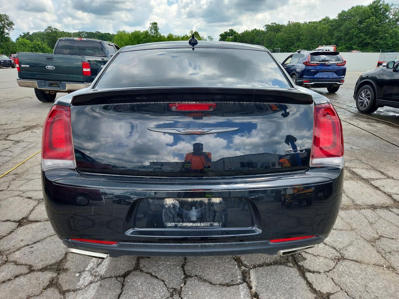 2022 Chrysler 300 Touring - Фото 6
