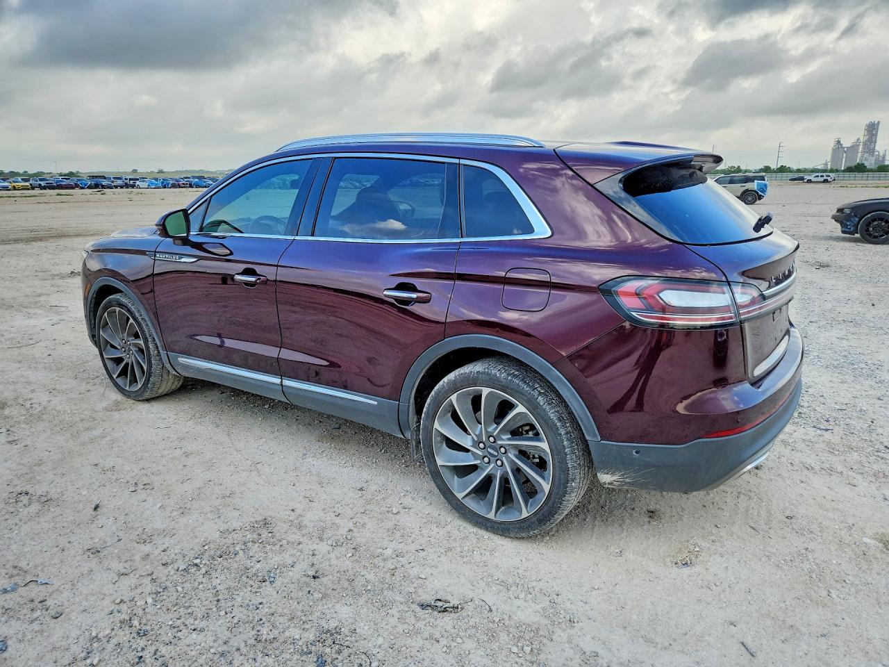 2020 Lincoln Nautilus Reserve - Image 2