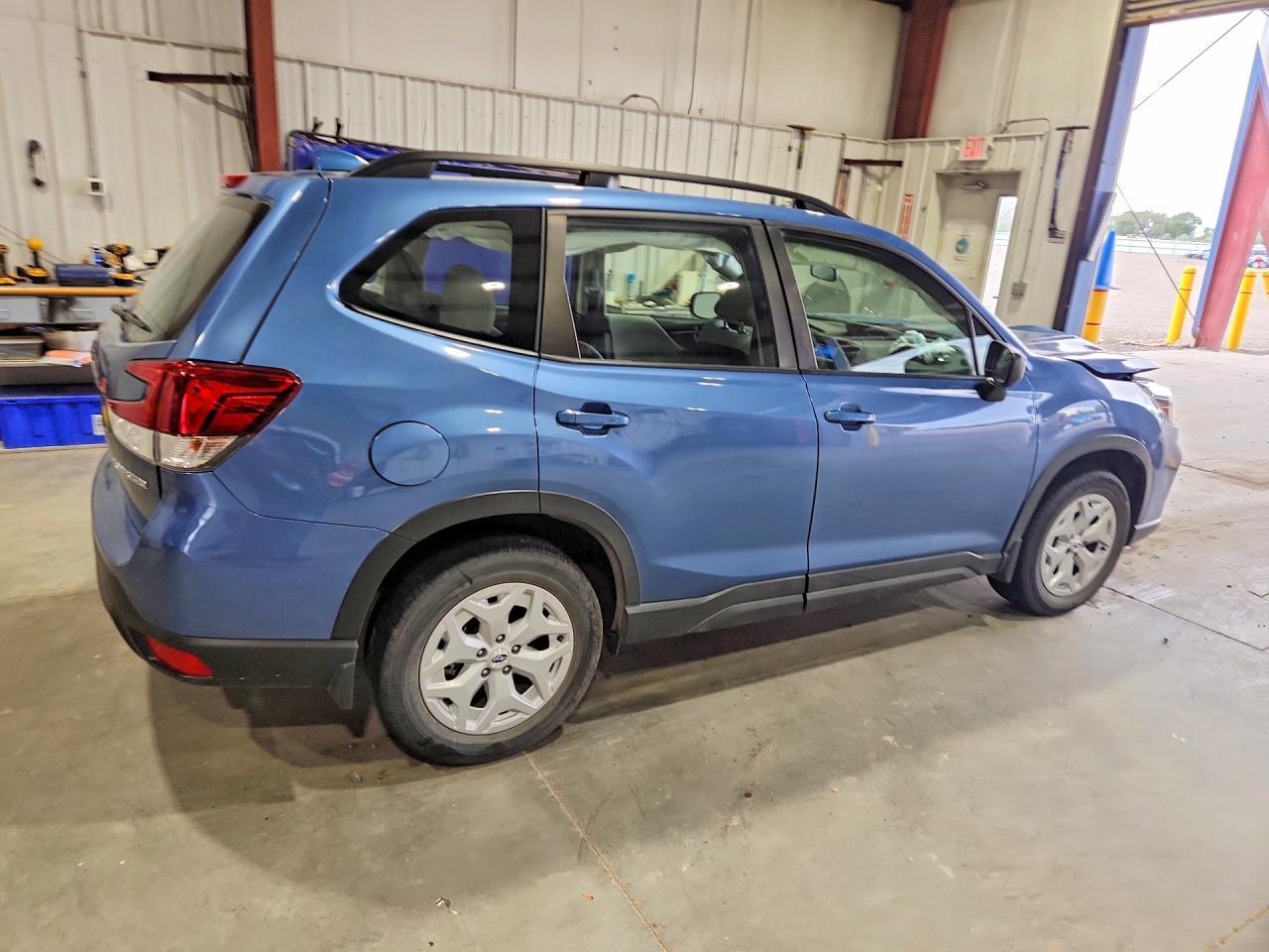 2021 Subaru Forester - Фото 3
