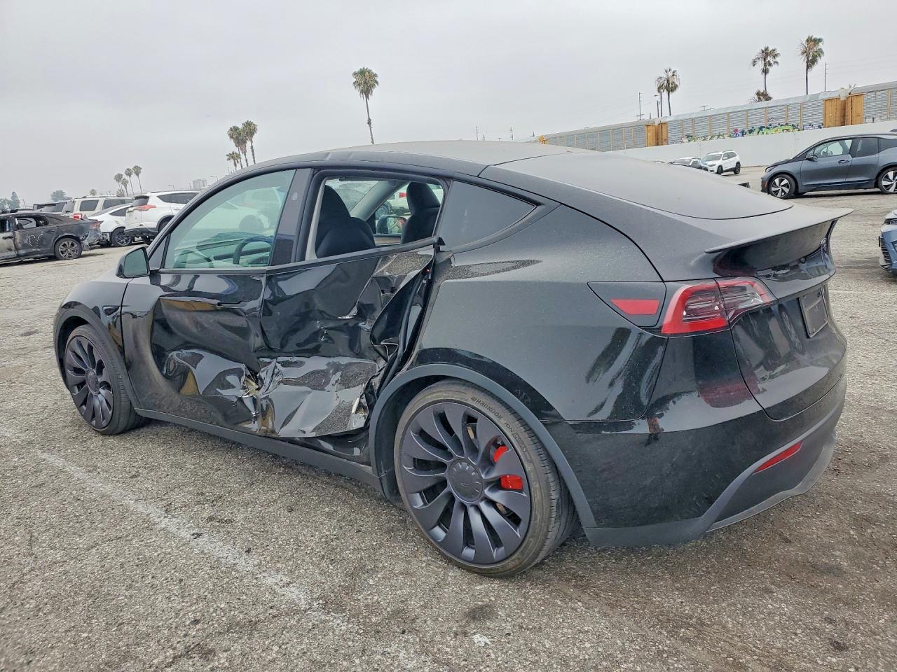2024 Tesla Model Y - Image 2