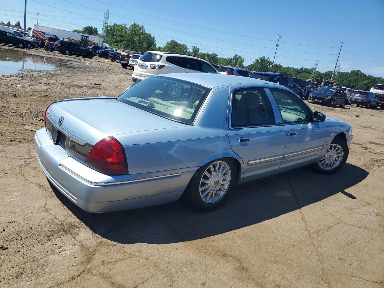 2010 Mercury Grand Marquis Ls - Image 3