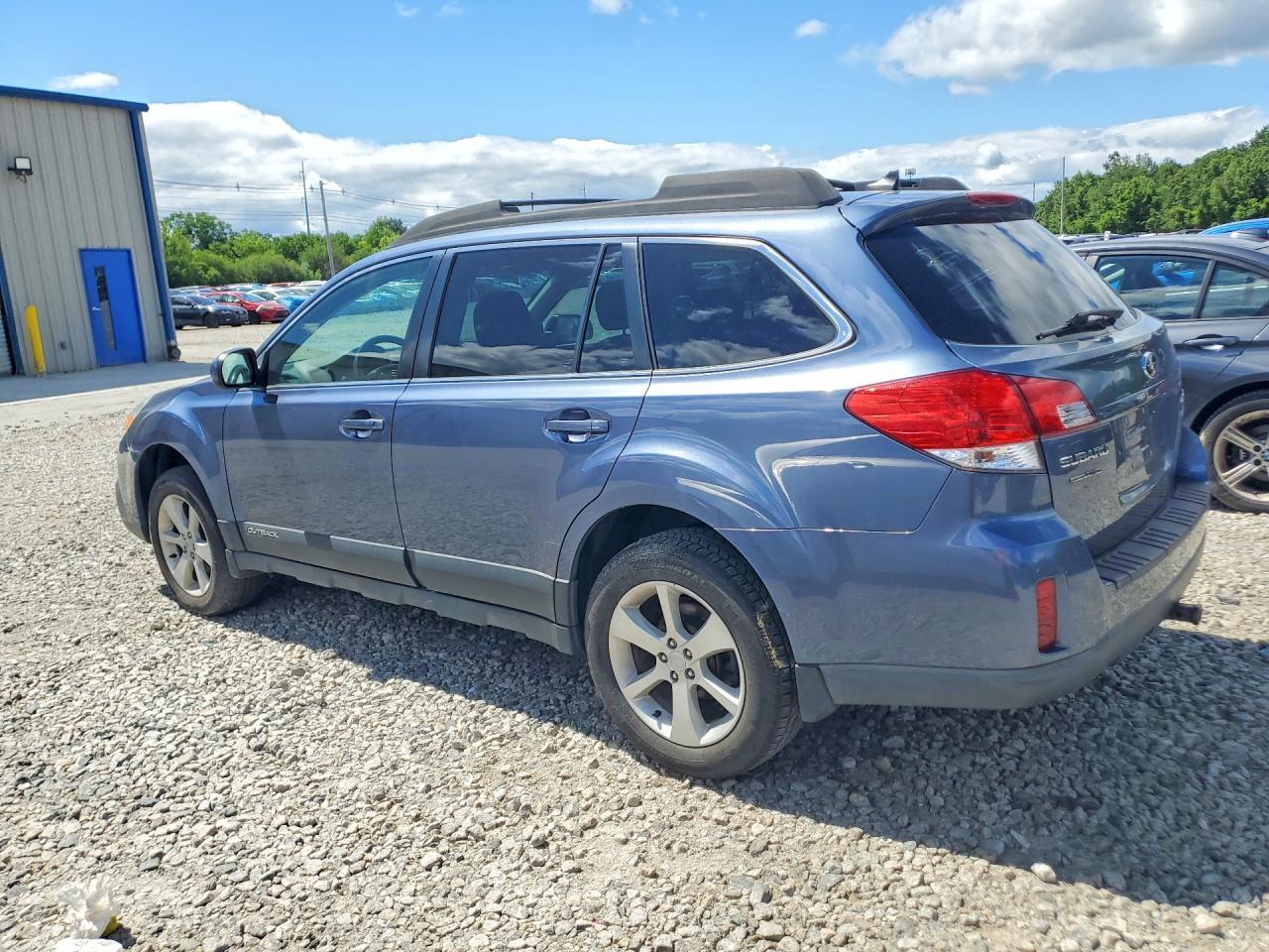 2014 Subaru Outback 2.5I Premium - Фото 2