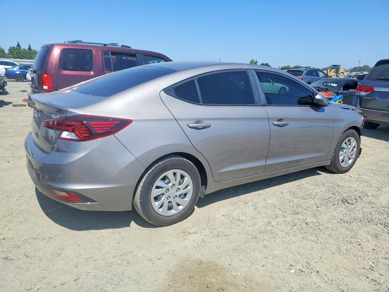2020 Hyundai Elantra Se - Фото 3