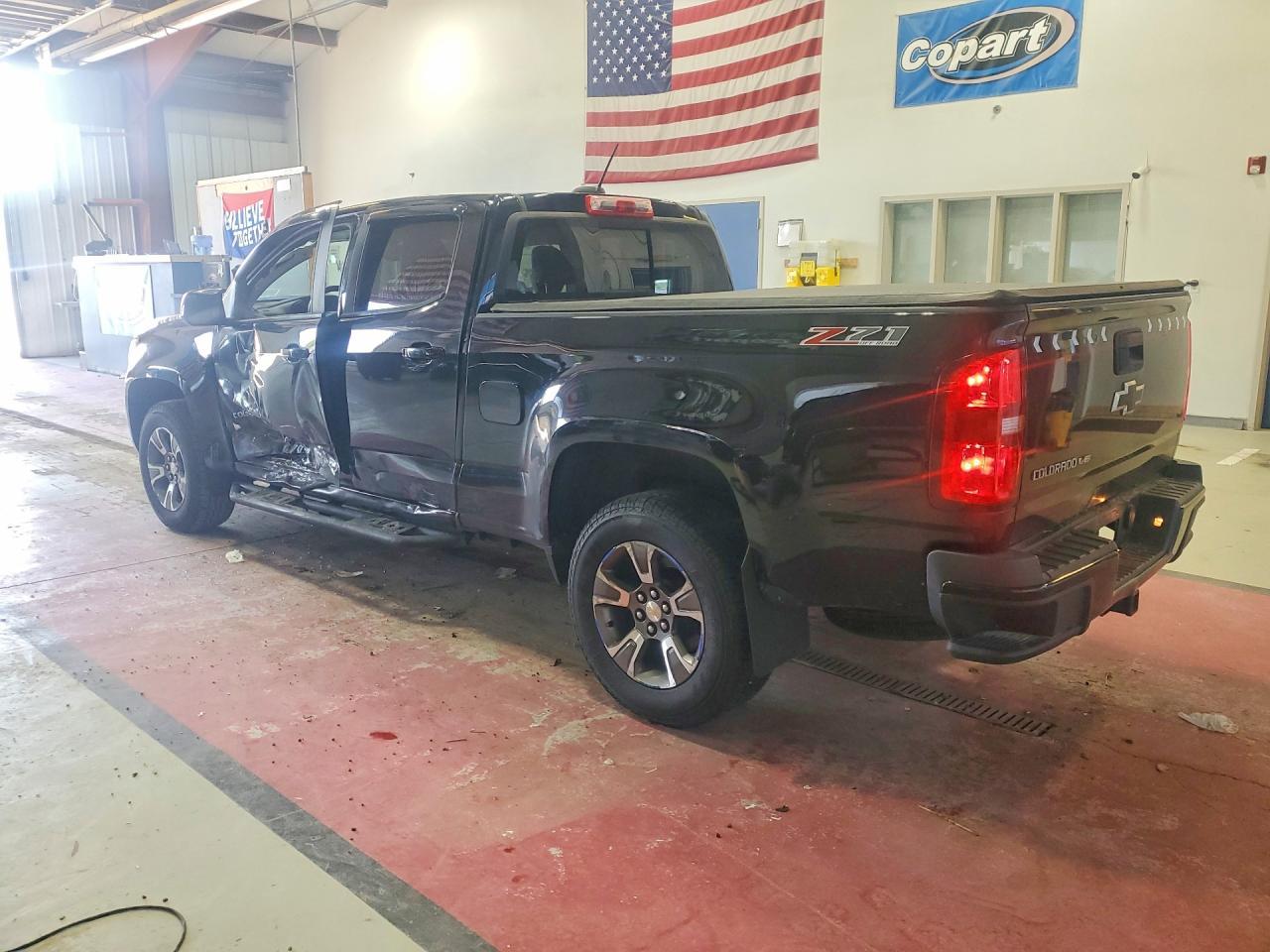 2017 Chevrolet Colorado Z71 - Фото 2