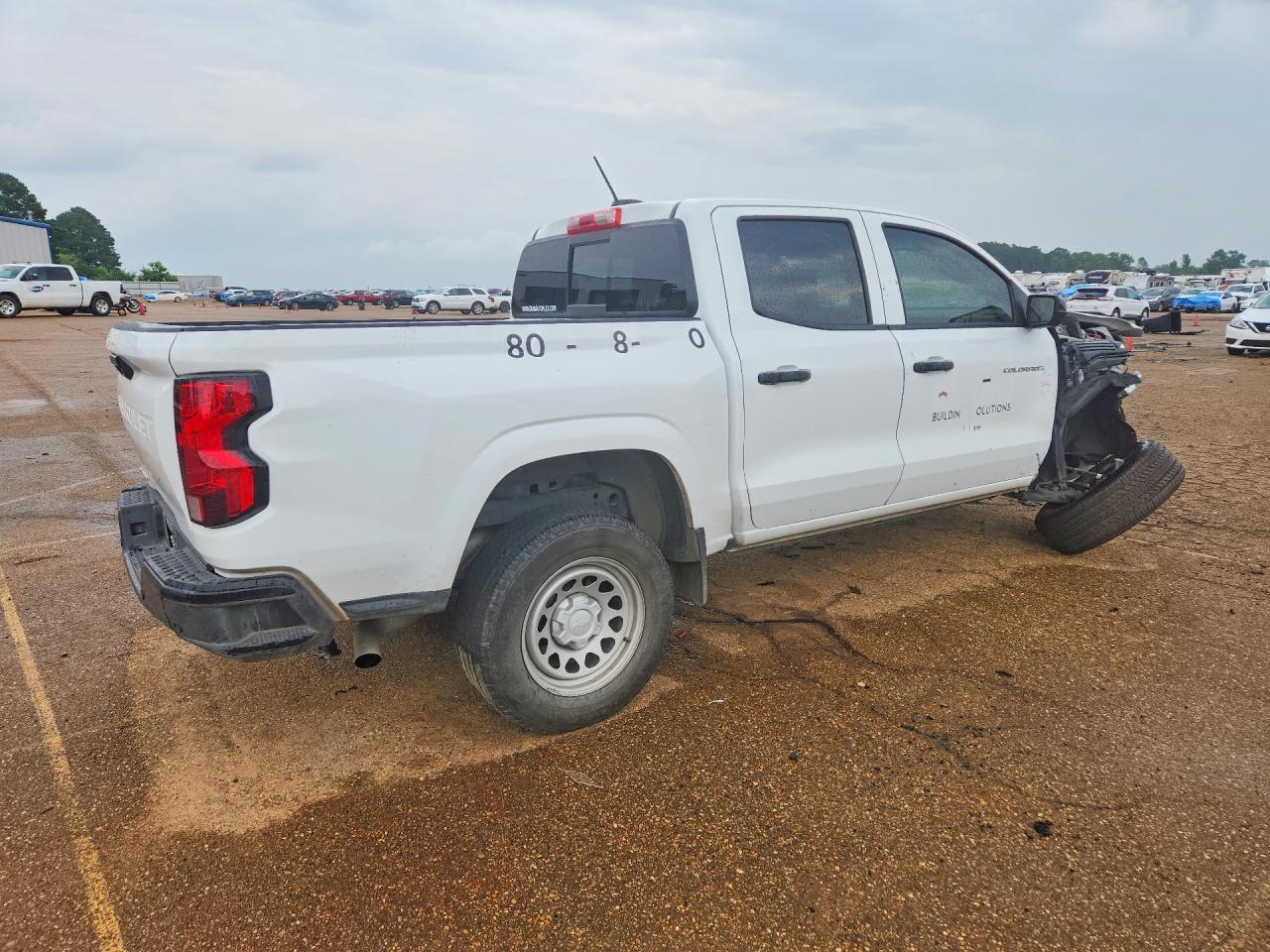 2024 Chevrolet Colorado - Image 3
