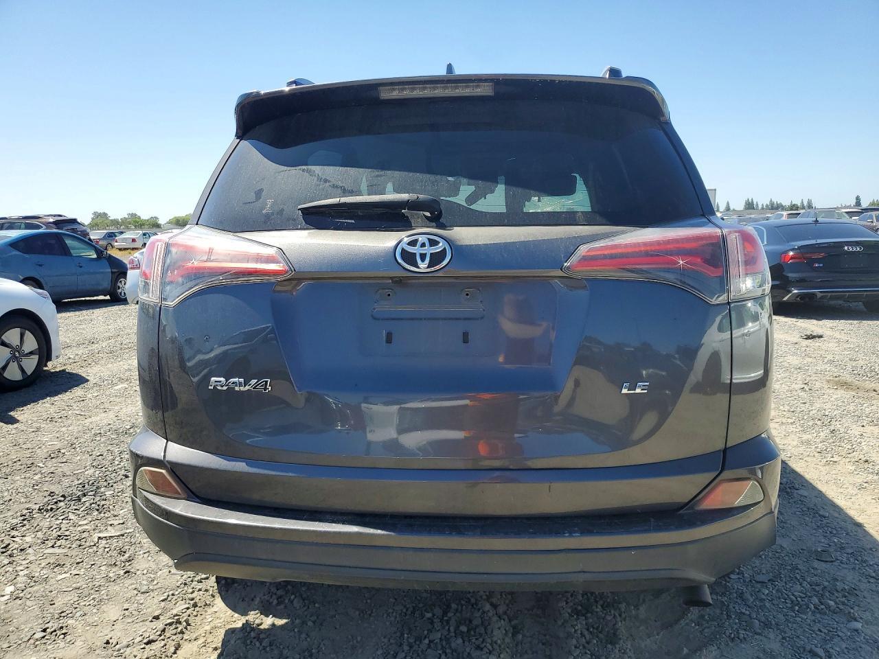 2018 Toyota Rav4 Le - Image 6