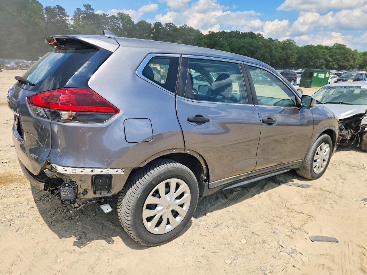 2018 Nissan Rogue S - Фото 3