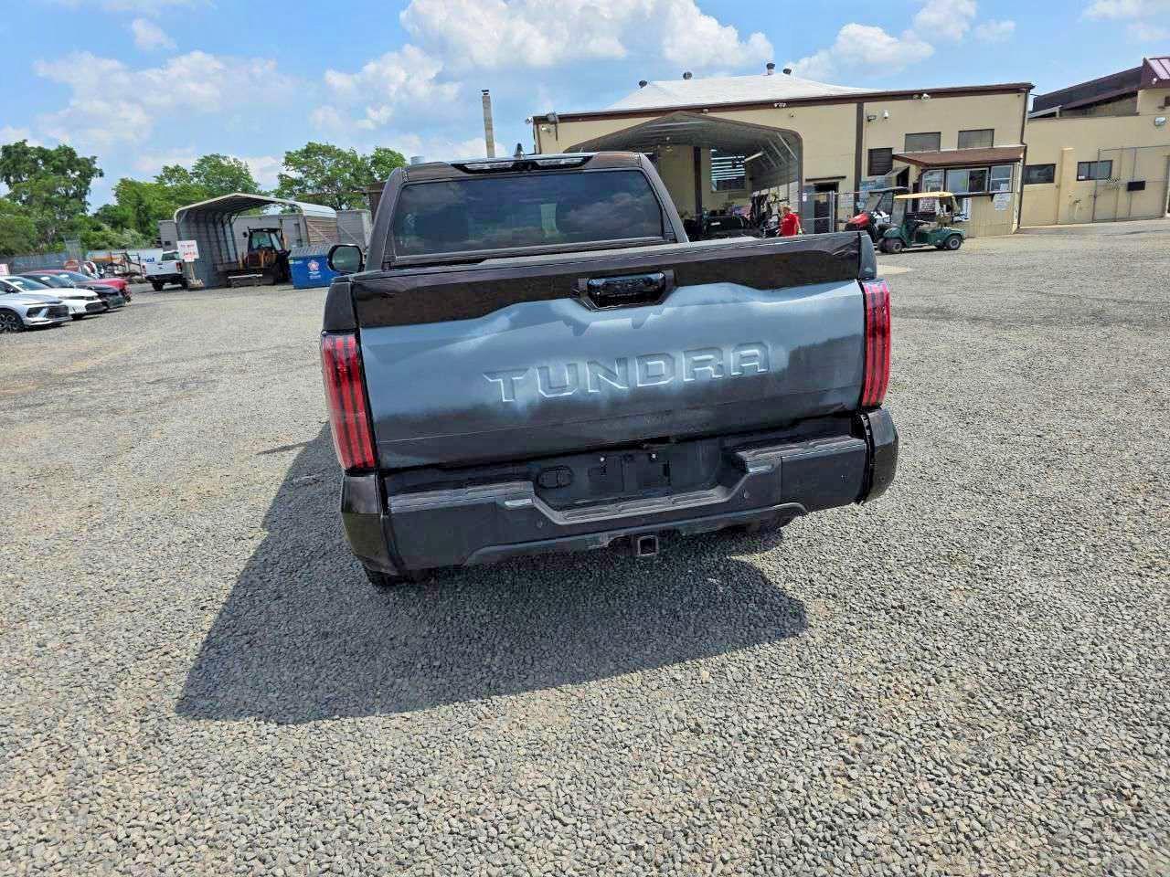 2024 Toyota Tundra Limited - Фото 6