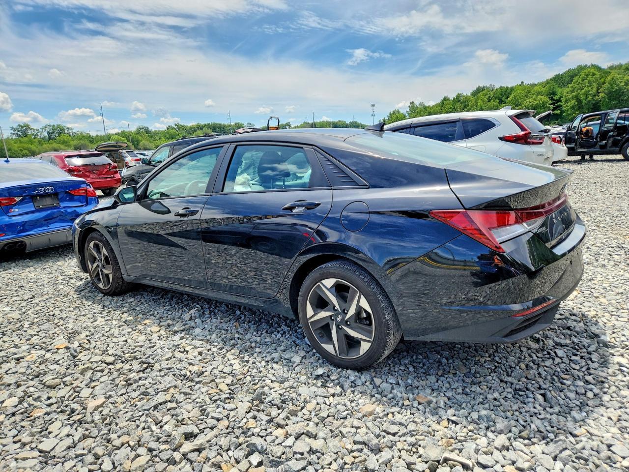 2023 Hyundai Elantra Sel - Image 2
