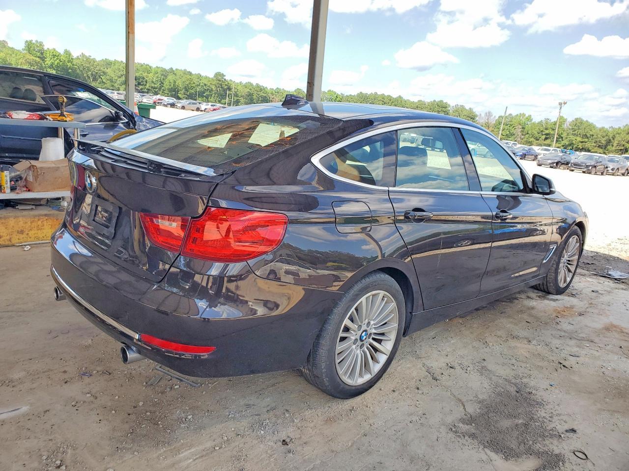 2014 BMW 335 Xigt - Image 3