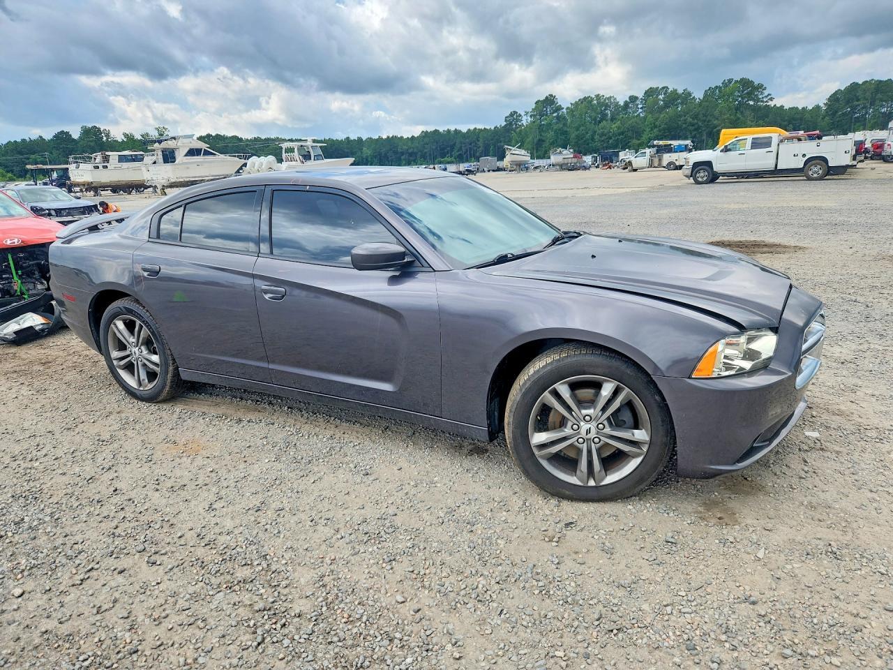2014 Dodge Charger Sxt - Image 4