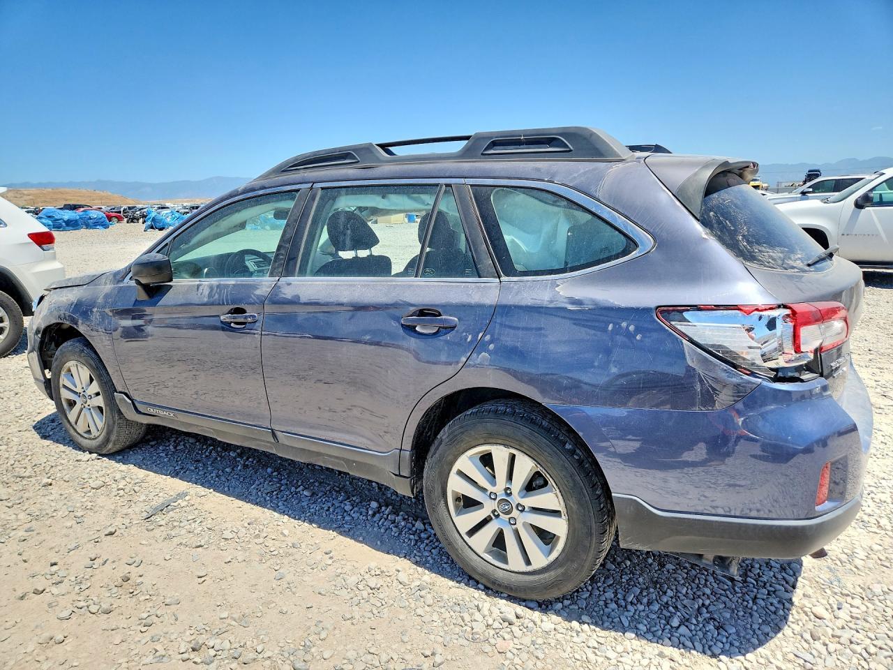 2017 Subaru Outback 2.5I - Image 2