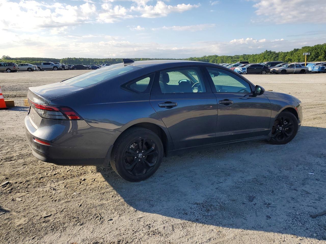 2025 Honda Accord Se - Image 3