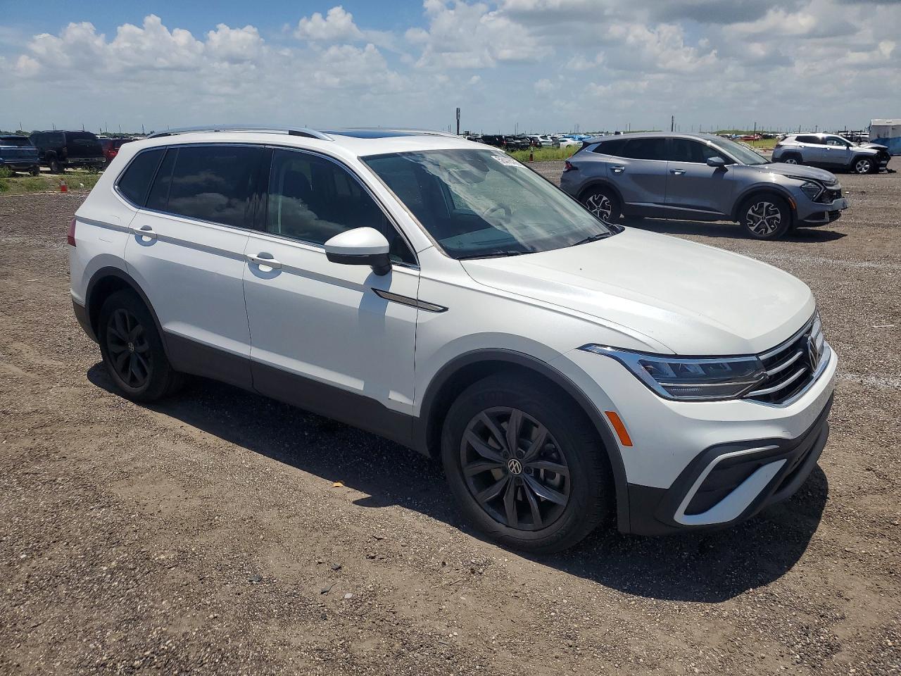 2023 Volkswagen Tiguan Se - Фото 4