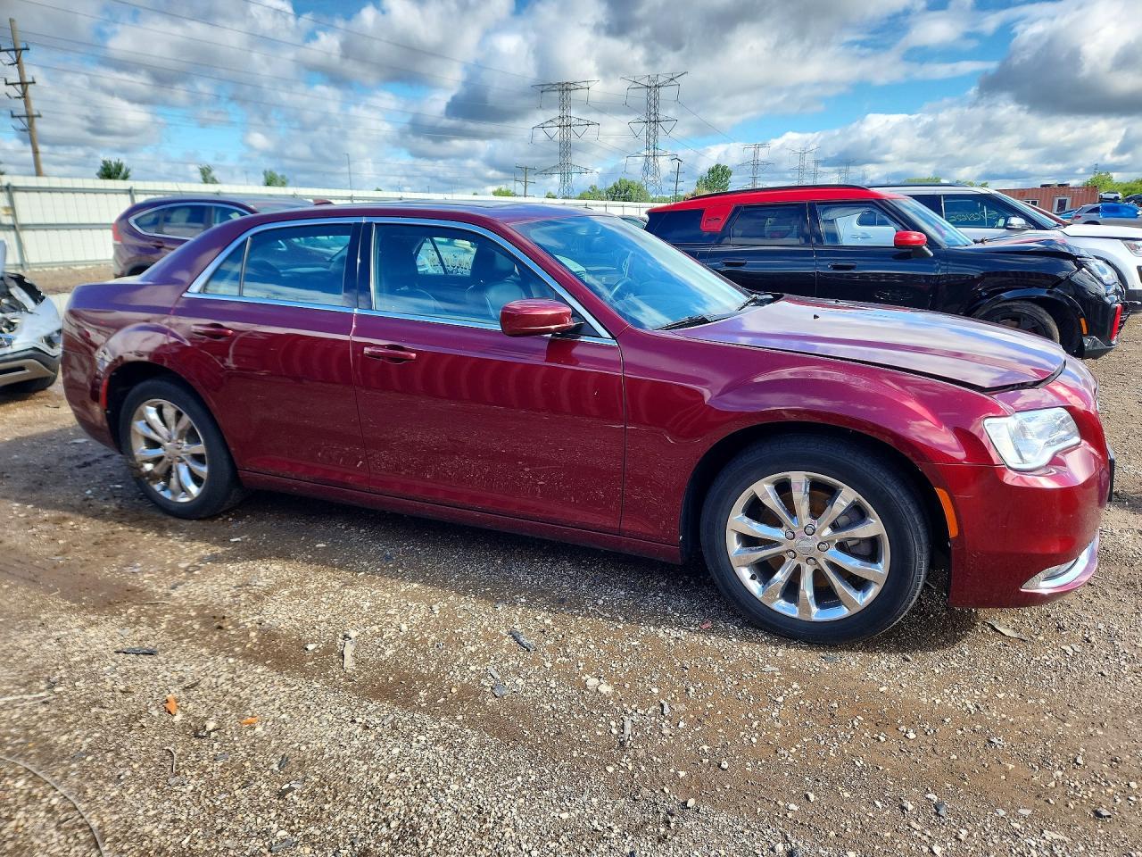 2016 Chrysler 300 Limited - Фото 4