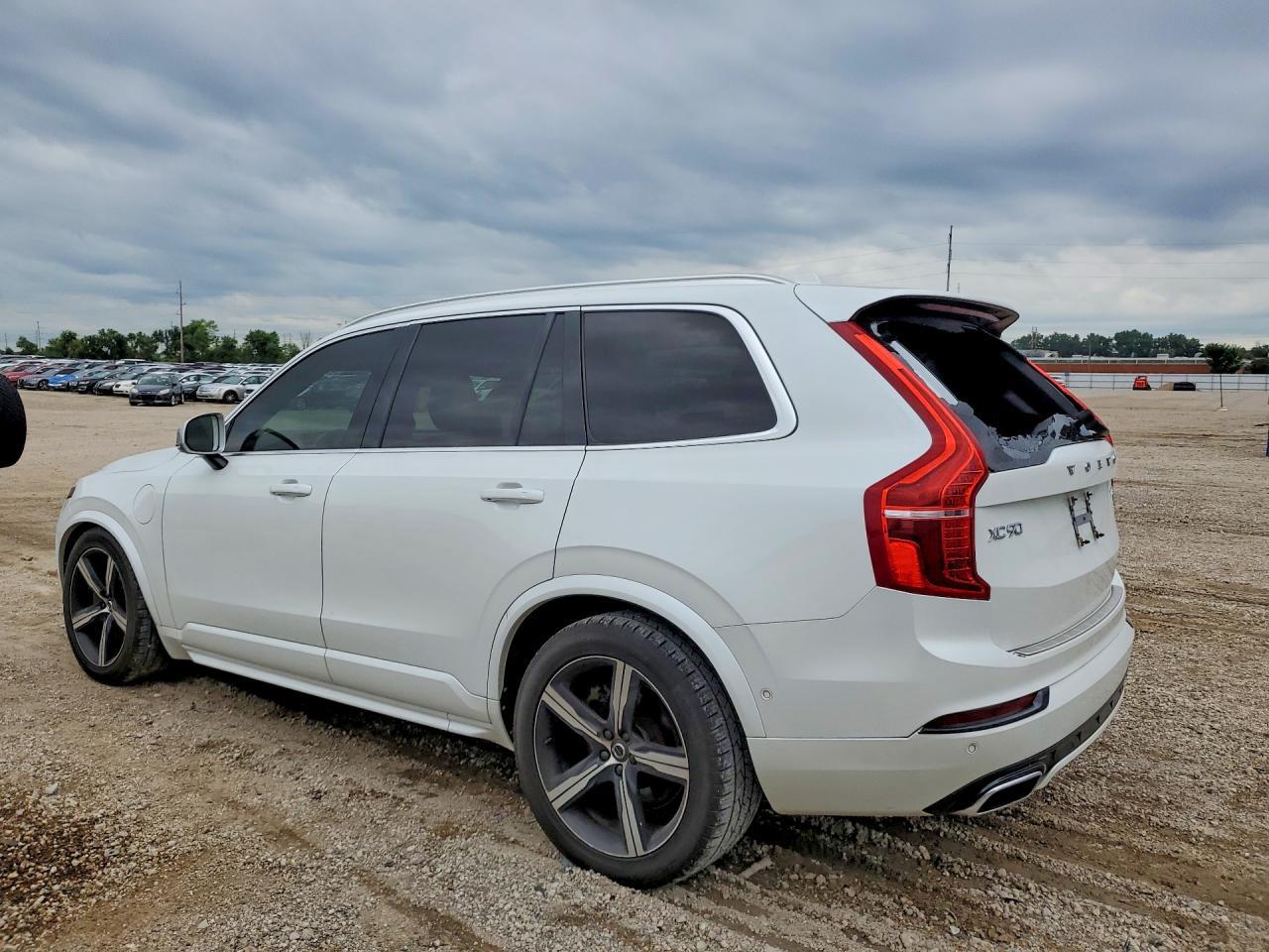 2017 Volvo Xc90 T8 - Фото 2