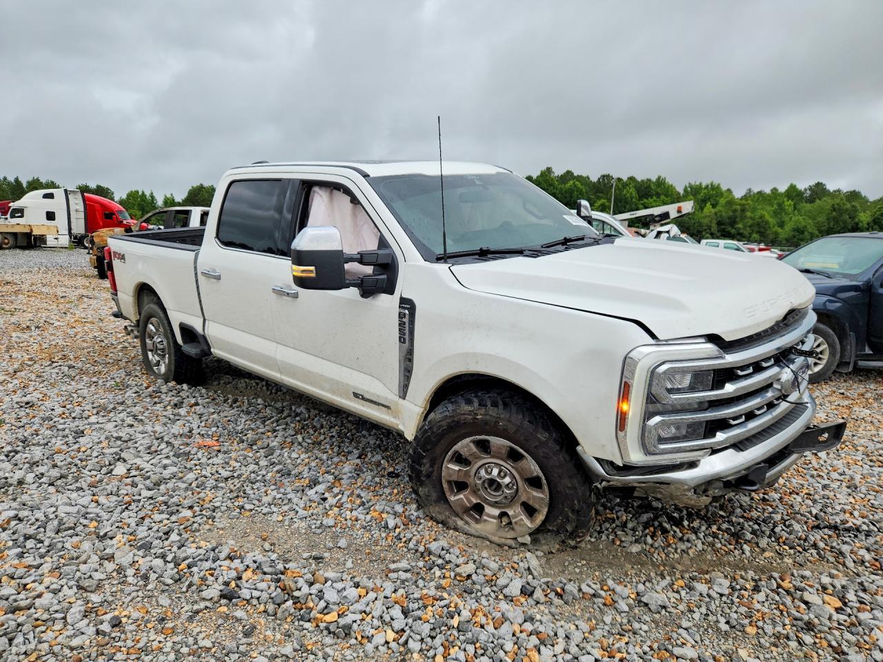 2025 Ford F250 Super Duty - Фото 4