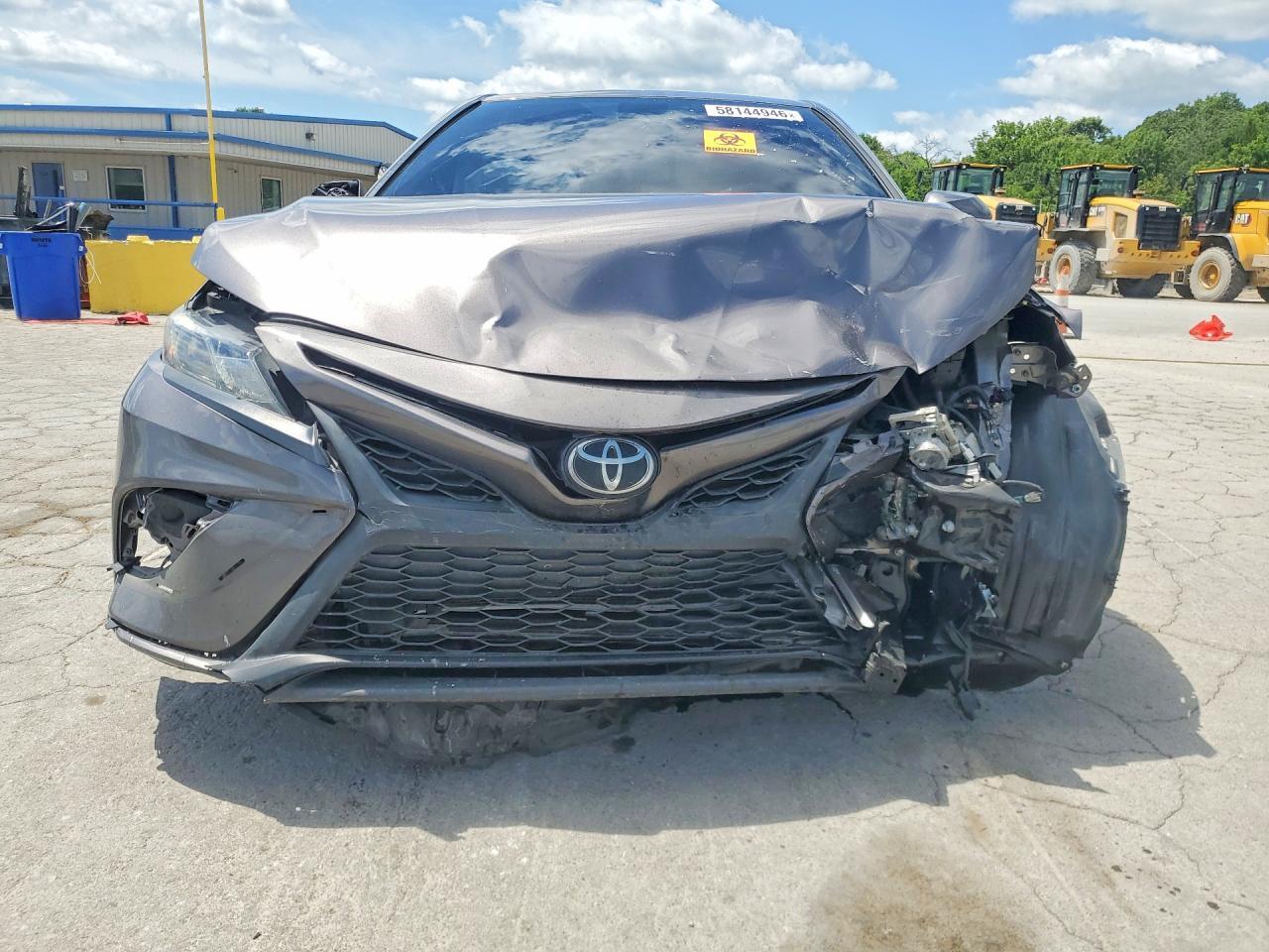 2021 Toyota Camry Se - Image 5