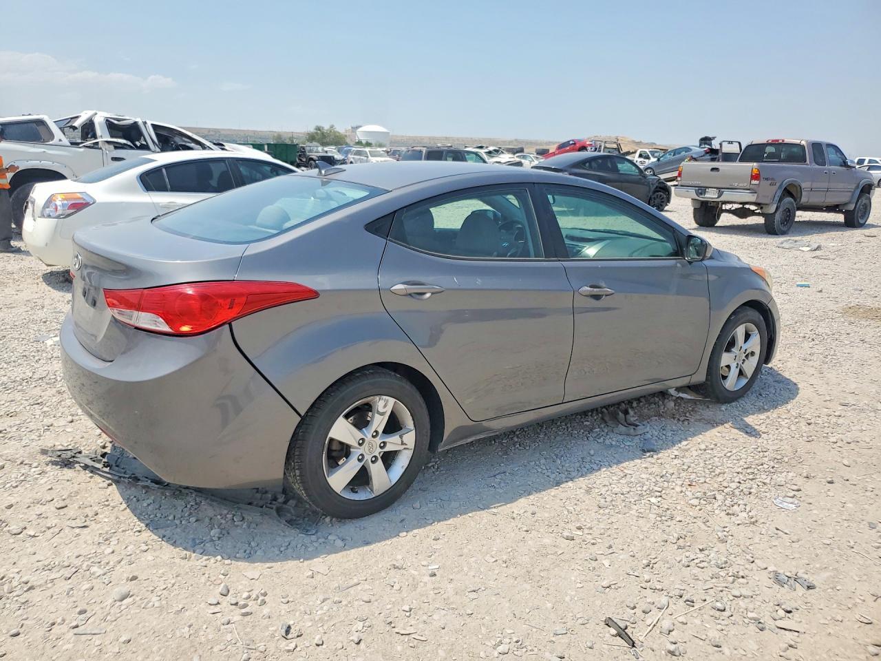 2013 Hyundai Elantra Gls - Image 3