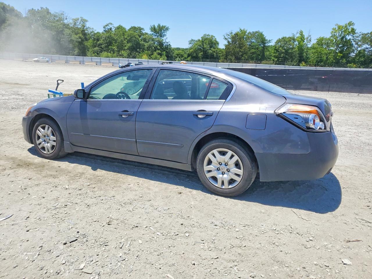 2010 Nissan Altima 2.5 - Фото 2