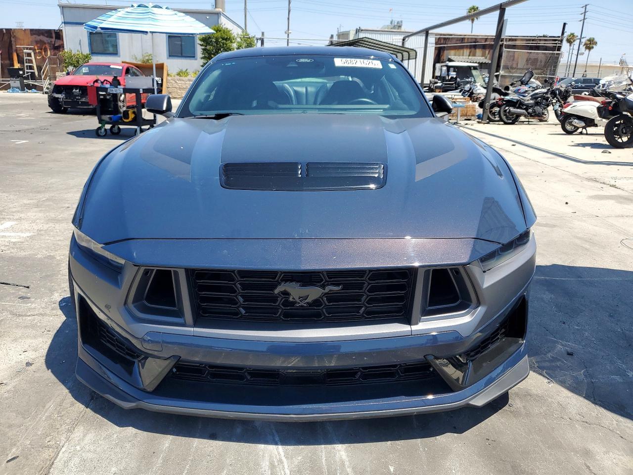 2025 Ford Mustang Dark Horse - Image 5
