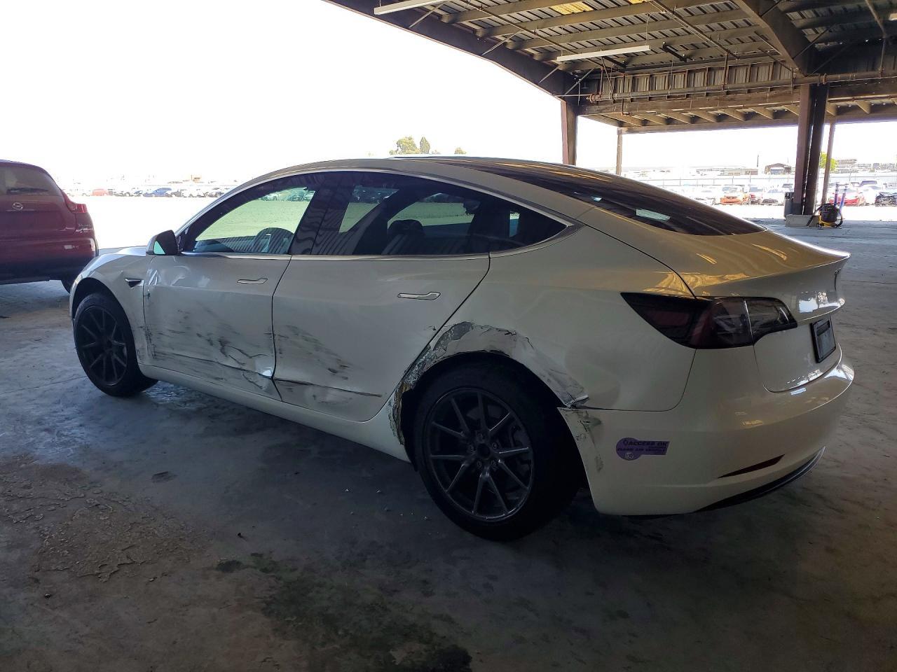 2019 Tesla Model 3 - Image 2